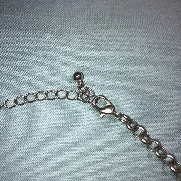 Flower Necklace! - Picture 4 of 4